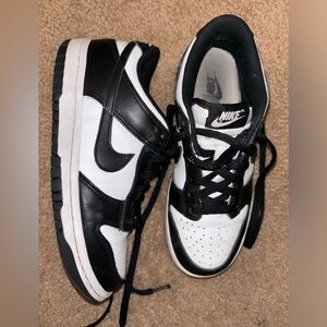 Nike Dunk Low
Big Kids' Shoes 5Y